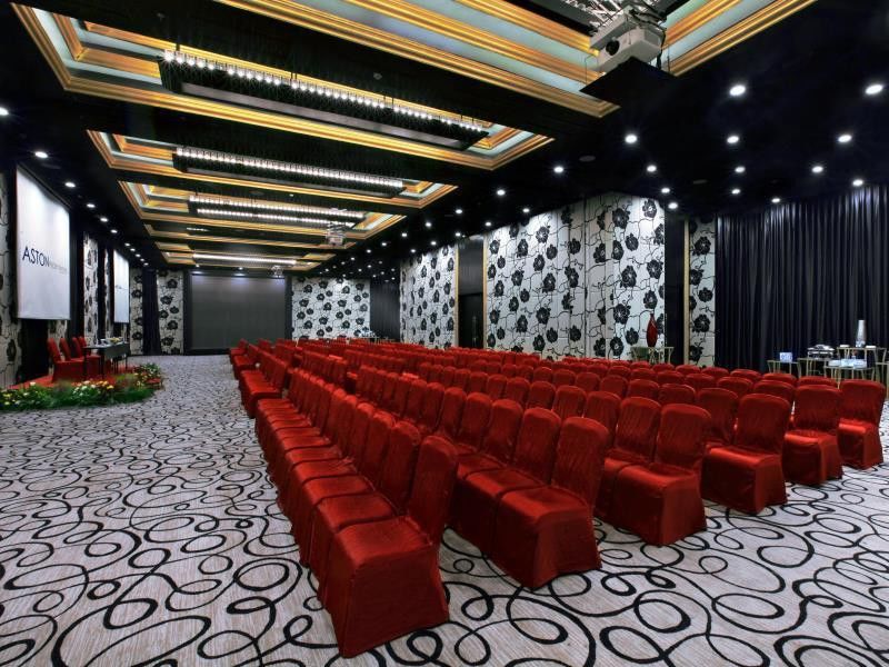 แอสตัน ไพรออริตี ซิมาตูปัง โฮเต็ล แอนด์ คอนเฟอเรนซ์ เซ็นเตอร์ Hotel จาการ์ตา ภายนอก รูปภาพ