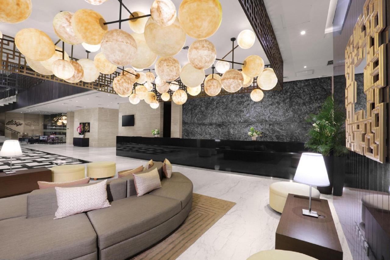 แอสตัน ไพรออริตี ซิมาตูปัง โฮเต็ล แอนด์ คอนเฟอเรนซ์ เซ็นเตอร์ Hotel จาการ์ตา ภายนอก รูปภาพ